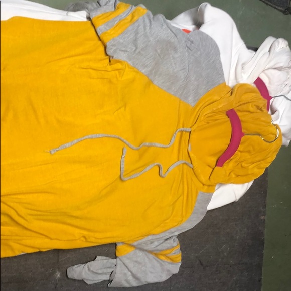 Yellow hoodie - Picture 1 of 1